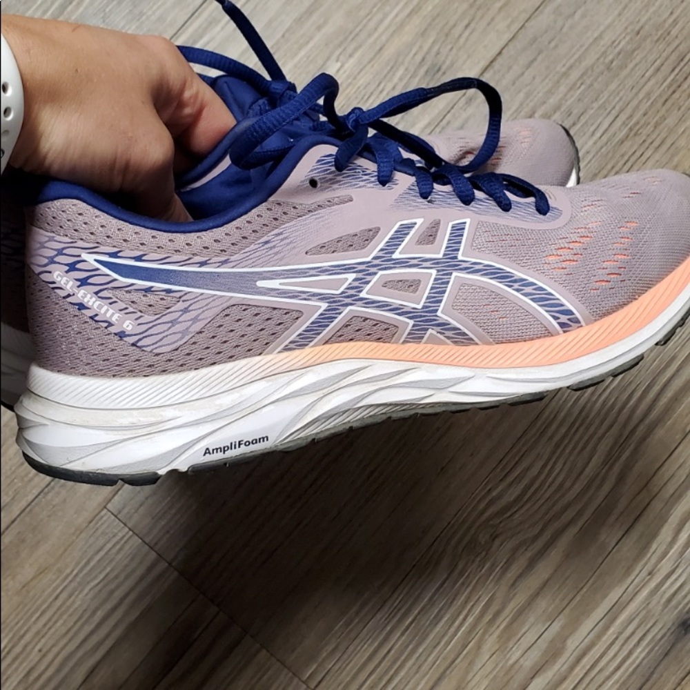 Like new Asics